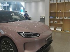 -华为授权体验店(中山公园来福士)