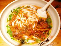 原汤酸辣米粉-湘人龙记老长沙米粉(华普国际大厦店)