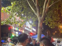 -老东镇啤酒屋海鲜加工·蒸汽海鲜·海鲜烧烤(台东店)