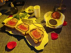 -弦月窗LUNETTE BY AMANDA(复兴路店)