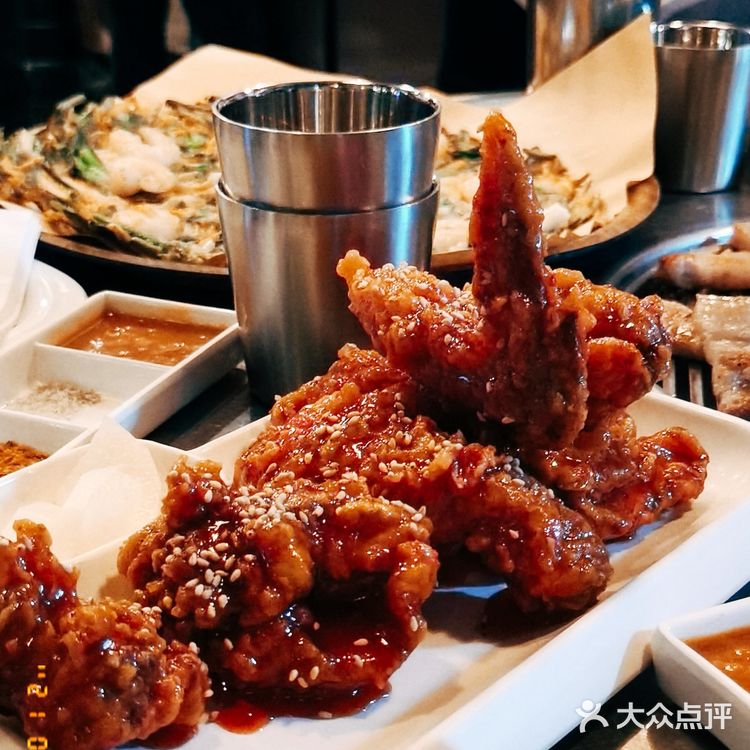 街边氛围感满点的烤肉店推荐