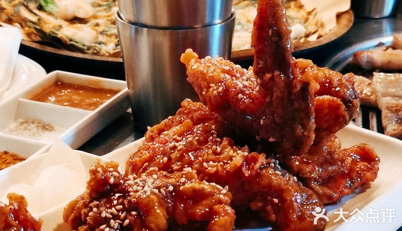 街边氛围感满点的烤肉店推荐