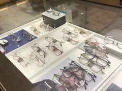 -吴良材眼镜(美罗城店)