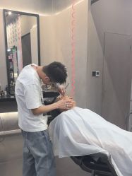 -老肖男士理发店