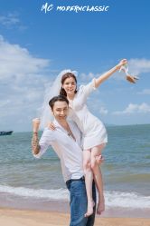 -现代经典婚纱摄影