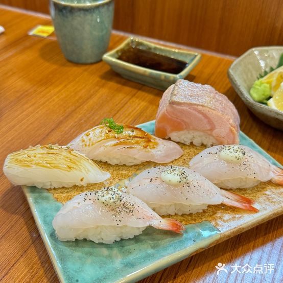 渔越创意日式料理