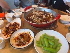 -渝信川菜 · 川味家常菜(财富购物中心店)