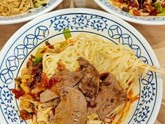 -李与白包子铺(桐梓林店)