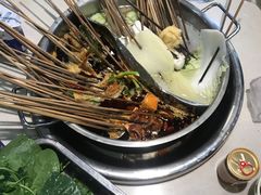 红汤锅底-江二娃串串香(科园四路总店)