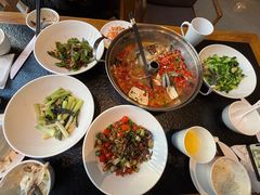 -鱼鲜饭香·招牌汽锅剁椒鱼头王