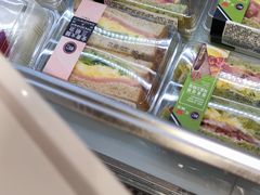 -85度C(生甜甜圈研究工坊·上海平凉店)