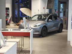 -TESLA 特斯拉(上海太古汇体验店)