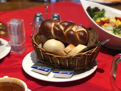 面包筐-申德勒加油站餐厅(三里屯北小街店)