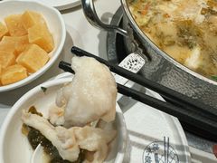 -德林酸菜鱼火锅(南丹店)