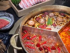 -湊湊火锅·茶憩(南京东路悦荟店)