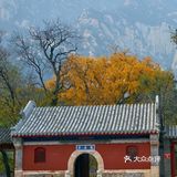 凤凰岭龙泉寺 地理位置： 北边凤凰岭 在海淀的朋友去