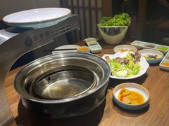 -明洞阿姨·韩式酱蟹烤肉·创意料理(三元桥店)