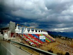 android_upload_pic-石卡雪山