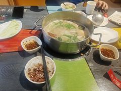 -四季喧黔味豆米火锅(万达广场店)