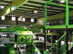 -C7城市运动空间·蹦床·健身·团建