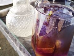 紫菠萝蝶豆花白茶气泡汁-The Rug Cafe(王府中环店)