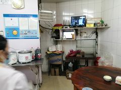 -黄阿姨锅贴大王(万航渡路店)