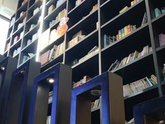 -钟书阁(松江泰晤士小镇店)