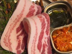 -草家酱蟹炭火烤肉店(珲春南路一店)