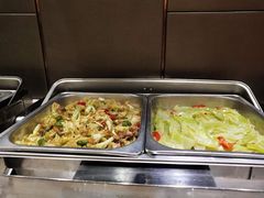 -武汉光谷广场杨家湾地铁站怡程酒店