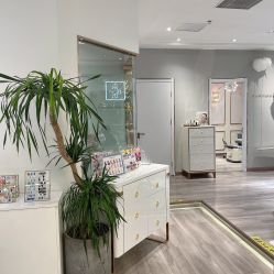 -染指坊日式美甲美睫设计中心