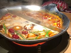 台式麻辣锅-湊湊火锅·茶憩(杭州湖滨银泰in77店)