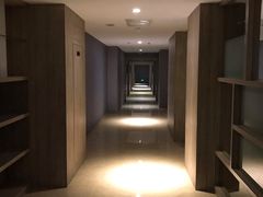 -西安大雁塔科技大学地铁站亚朵酒店