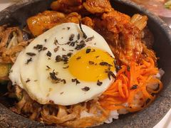 辣白菜五花肉石锅拌饭-七八冷面·延边朝鲜族美食(圣熙八号店)