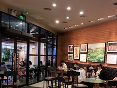 -星巴克(上海虹桥新天地二店)
