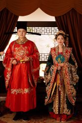 -雪中彩影婚纱摄影·微光艺术中心