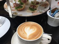 -上海滴水湖皇冠假日酒店