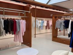 -杭州湖滨银泰in77