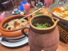 -老滇山寨•云南特色菜•地方菜•民族风情歌舞表演(金碧店)