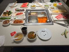 番茄锅底-海底捞火锅鲜切牛肉主题店(长寿路店)