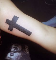 -Black Tattoo Studio