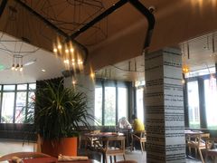 -WOLFGANG PUCK KITCHEN & BAR(迪士尼小镇店)