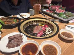 -炼火烤肉店