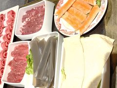 -宽板凳老灶火锅(台湾街店)