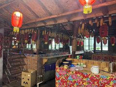 -鱼窝棚柴火铁锅炖(富山屯店)