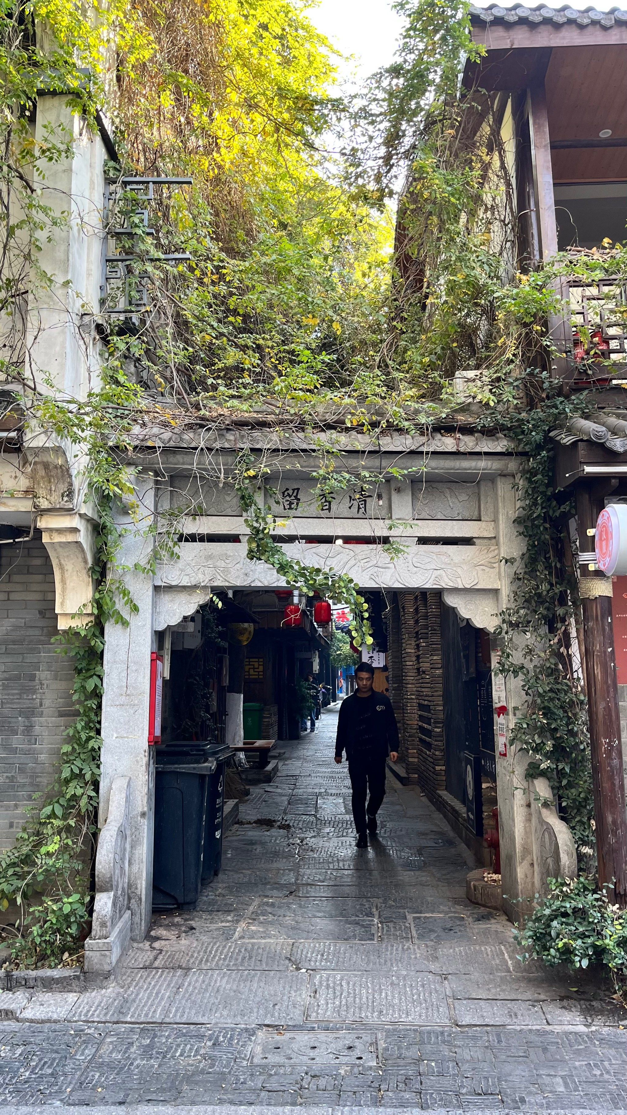 都正街,一条隐藏在长沙闹市中的老街,这里有最浓厚的人间烟火气