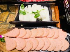 -老牌坊云南鱼豆花火锅(哈西万达店)