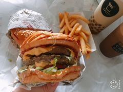 -The Habit Burger Grill 哈比特汉堡(爱琴海店)