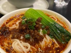 -麻六记(凤凰汇店)