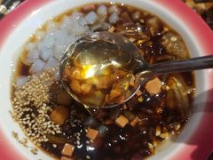 -爆炸头阿姨小四川正宗川味小吃(无任何分店)