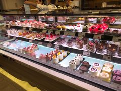 面包甜点陈列柜-巴黎贝甜(大宁国际商业广场店)